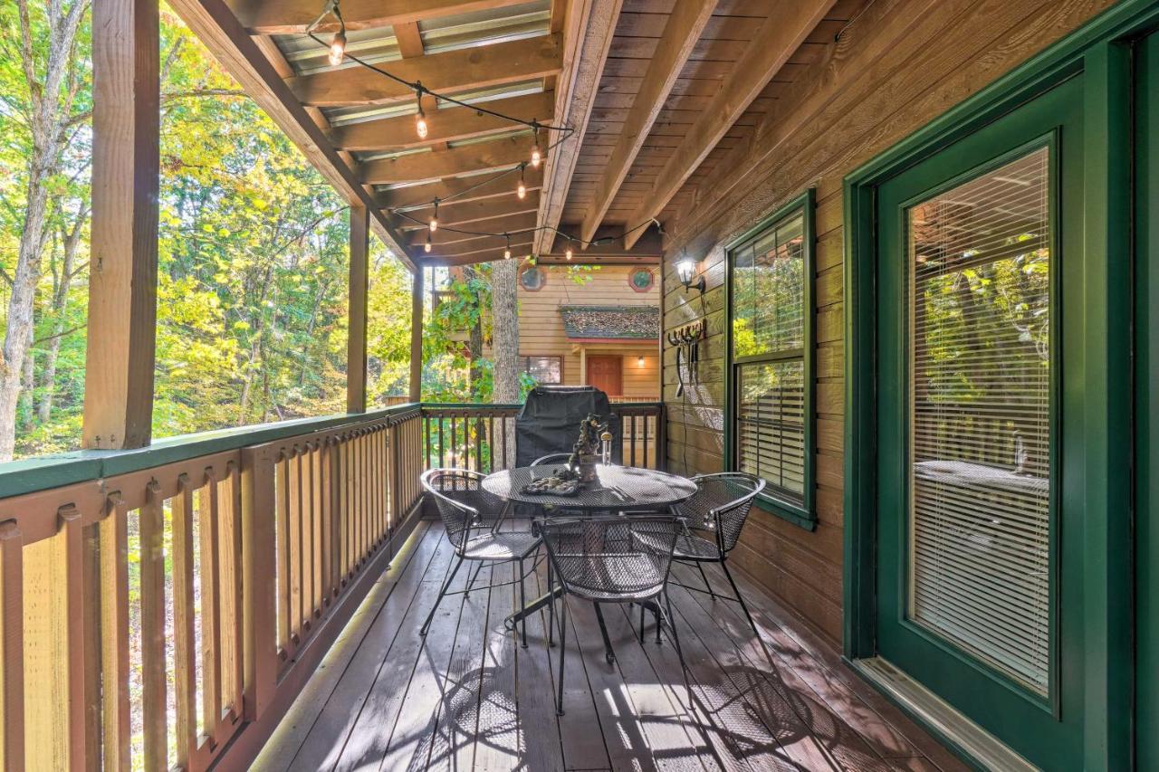 Picturesque Pigeon Forge Cabin with Mtn Views! Extérieur photo