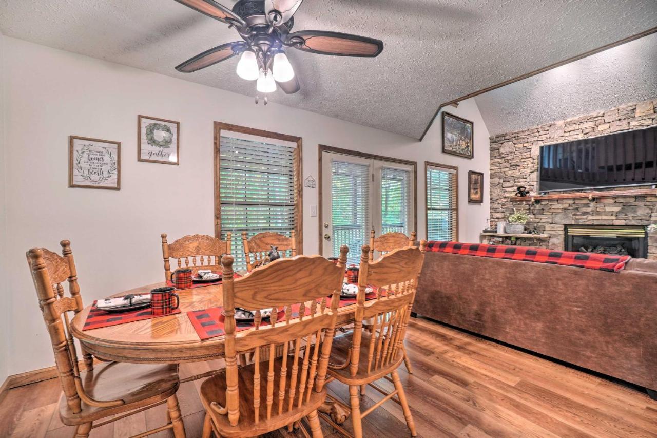 Picturesque Pigeon Forge Cabin with Mtn Views! Extérieur photo