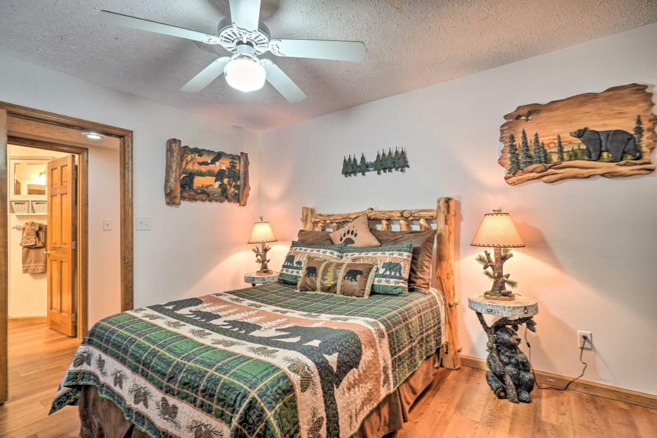 Picturesque Pigeon Forge Cabin with Mtn Views! Extérieur photo